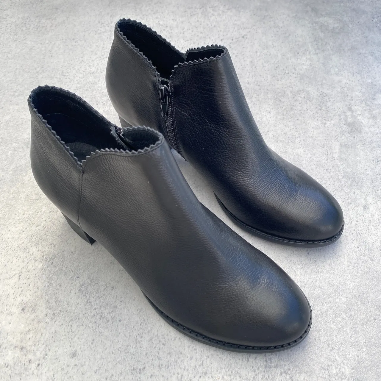 DJ Sharon BNH - ONLINE ONLY, Size 42