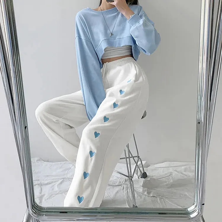 Elevate Everyday Comfort: Pure Color Round Neck Crop Sweatshirt - Your Stylish Companion in Cozy Moments! 💙👕