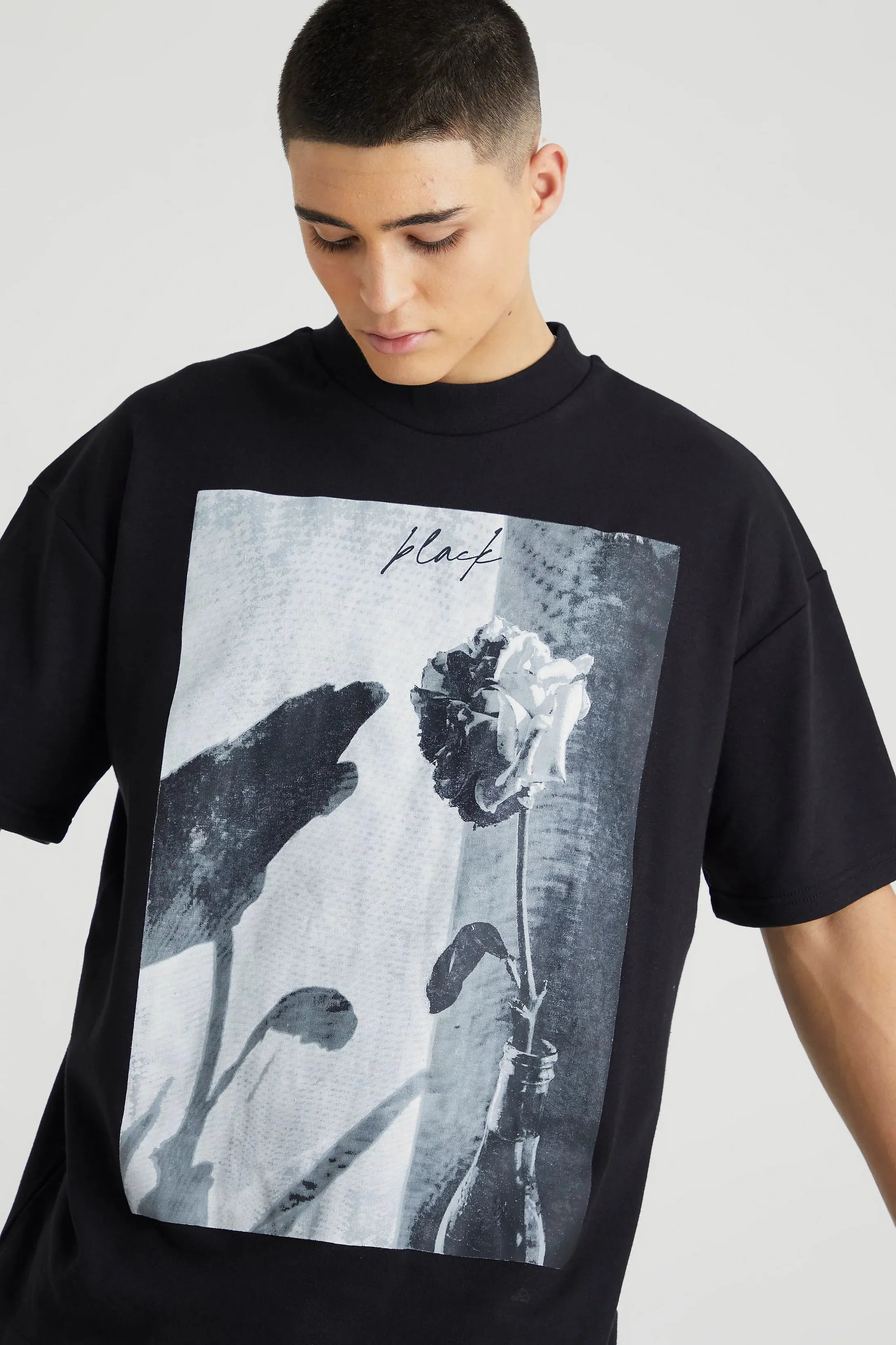 OVERSIZED HEAVYWEIGHT INTERLOCK ROSE GRAPHIC T-SHIRT