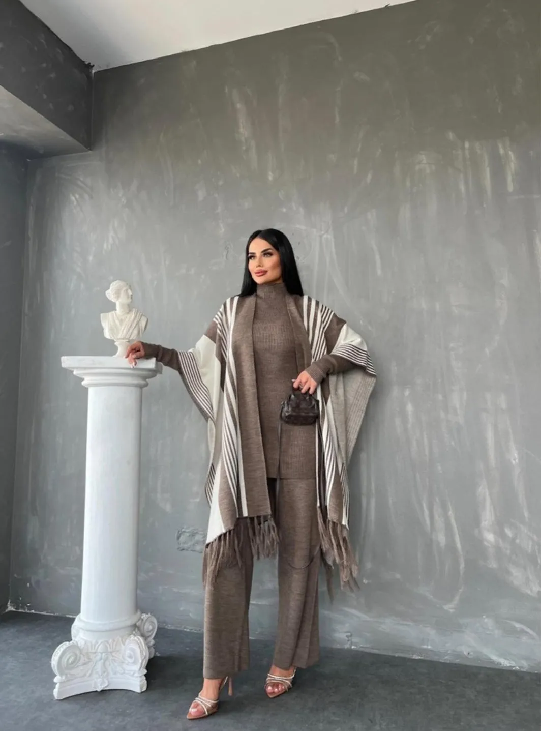 Warsaw Three Piece Luxury Set